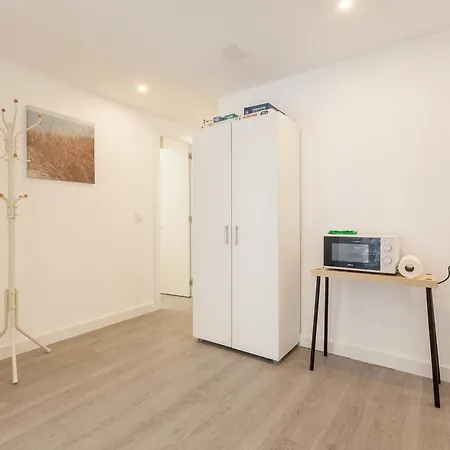 Barca Stadium - Modern 4 Bedroom * L'Hospitalet de Llobregat